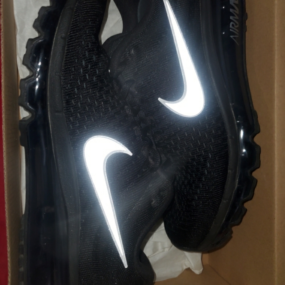 Nike AirMax Sneakers